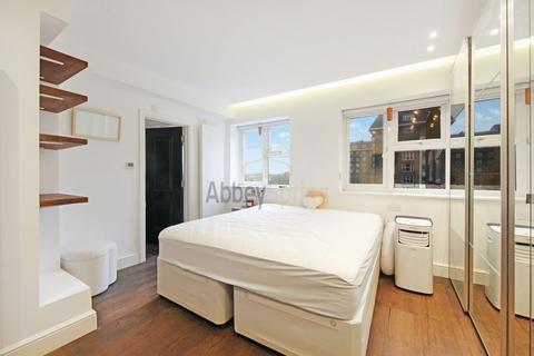 2 bedroom flat to rent, Avenue Road, St John's Wood, London NW8