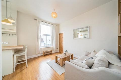 undefined, Stanley Road, Teddington TW11