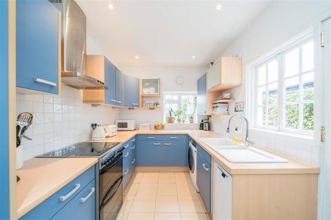 undefined, Wick Road, Teddington TW11