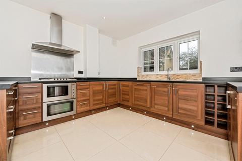 5 bedroom detached house for sale, Sachfield Drive, Chafford Hundred, Grays