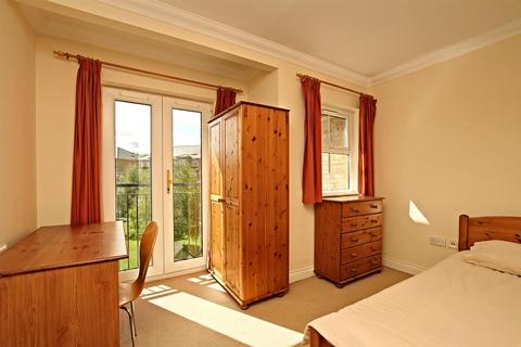 undefined, 21 Venneit CloseRoger Dudman WayOxford