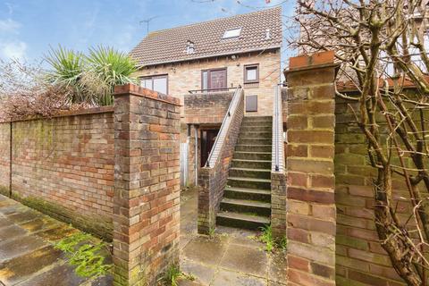 undefined, Maiden Place, Lower Earley, READING