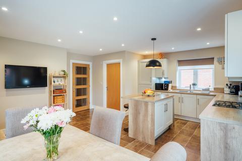 4 bedroom detached house for sale, Rushwick, Worcester WR2