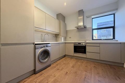 2 bedroom apartment to rent, Fitzalan House, Gloucester