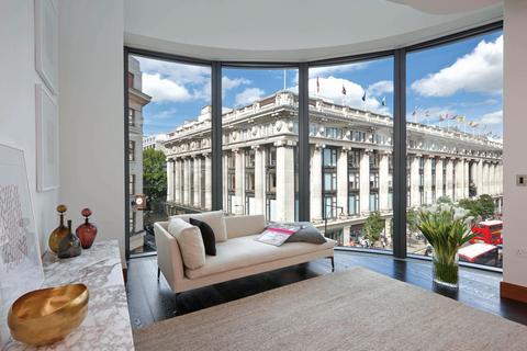 2 bedroom flat to rent, North Row, London W1K.