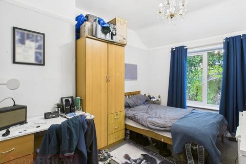 4 bedroom terraced house to rent, Coombe Road, Brighton
