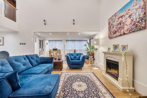 3 bedroom duplex for sale, Old Kent Road, London, SE1