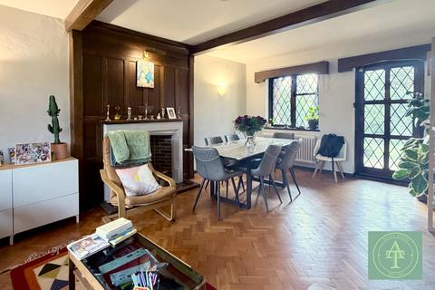 4 bedroom detached house for sale, Deansway, Hampstead Garden Suburb, London, N2