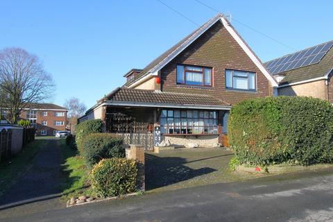 2 bedroom semi-detached house for sale, Commonside, Brierley Hill, DY5