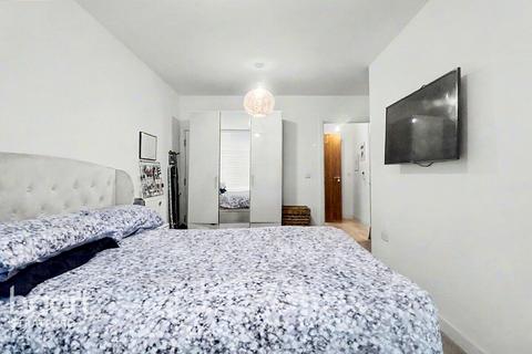 2 bedroom apartment for sale, Jupp Road West, Stratford
