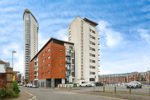 3 bedroom flat for sale, Trawler Road, Maritime Quarter, Swansea