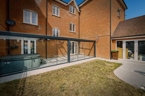 undefined, Howards Hill Green, Aylesbury