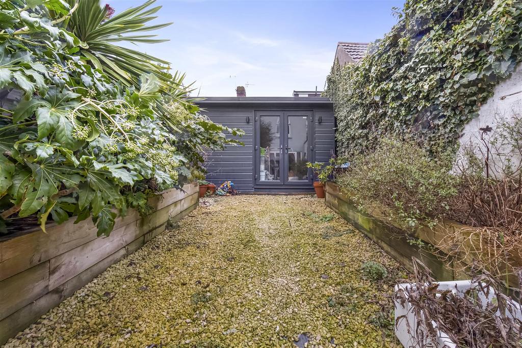 47 Becket Road-016.JPG