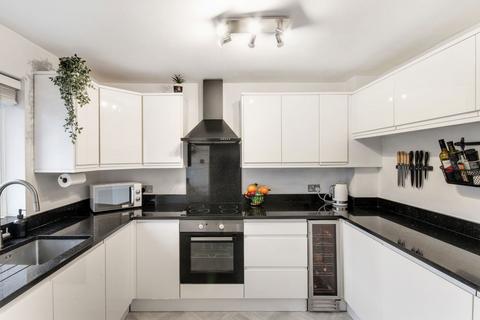 3 bedroom end of terrace house for sale, Winters Croft,Gravesend,Kent,DA12 5EB