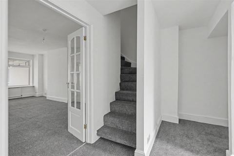 4 bedroom semi-detached house for sale, Monks Walk, Buntingford