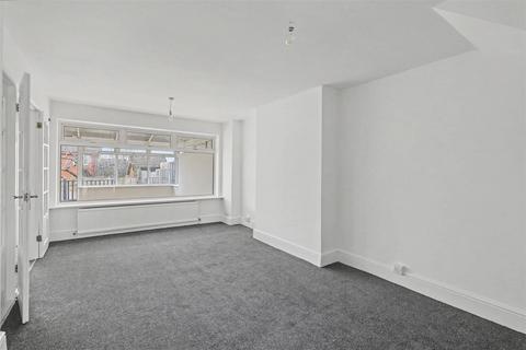 4 bedroom semi-detached house for sale, Monks Walk, Buntingford