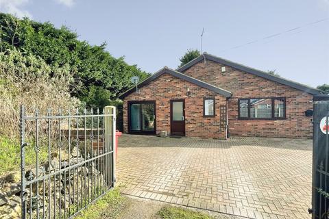 3 bedroom bungalow for sale, Wollen Close, Creswell, Worksop, Derbyshire, S80