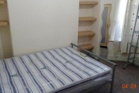 3 bedroom terraced house to rent, Roath, Cardiff, CF24
