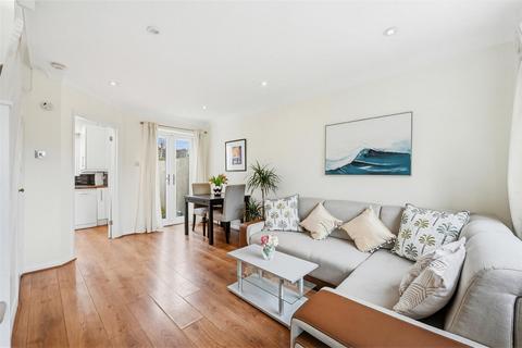 undefined, Kingfisher Court, Wimbledon SW19