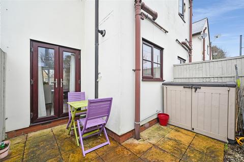undefined, Kingfisher Court, Wimbledon SW19