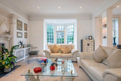 3 bedroom terraced house to rent, Ferncroft Avenue, Hampstead, NW3