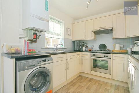 4 bedroom terraced house for sale, Claremont, Pudsey, LS28 7DQ