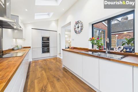3 bedroom detached house for sale, Warwick Road, Stafford ST17
