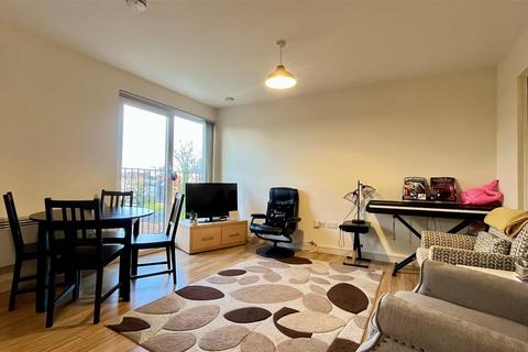 undefined, St. James Road, Sutton SM1