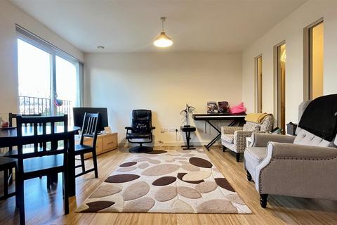 undefined, St. James Road, Sutton SM1