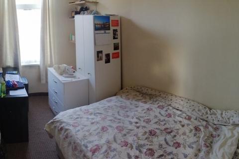 2 bedroom flat to rent, Cathays, Cardiff, CF24