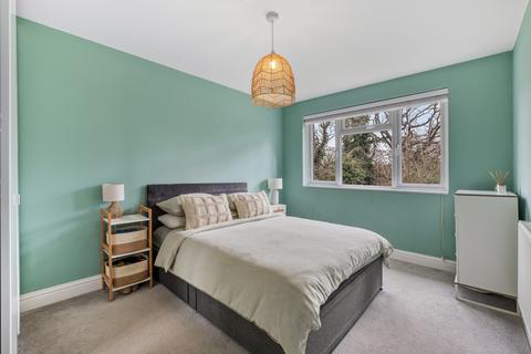 2 bedroom maisonette for sale, Stoneleigh Park Road, Surrey KT19