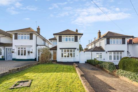 3 bedroom detached house for sale, Raglan Gardens, Watford WD19