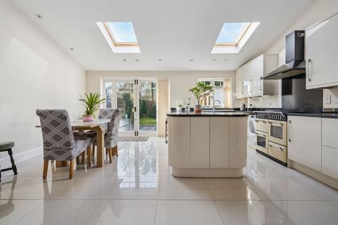 3 bedroom detached house for sale, Raglan Gardens, Watford WD19