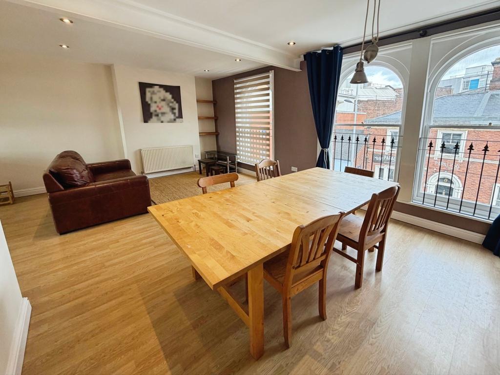 Kitchen/Living Area