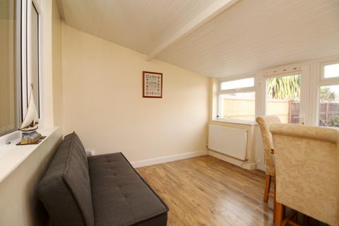 2 bedroom bungalow for sale, Rhyl Coast Road, Denbighshire LL18