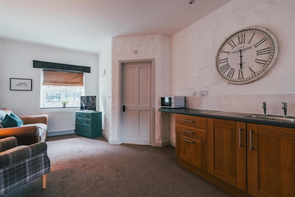 Guest Room 2