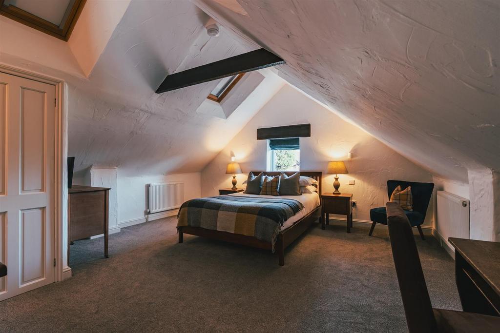 Guest Room 4