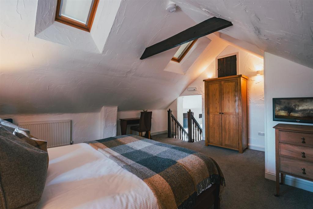 Guest Room 4