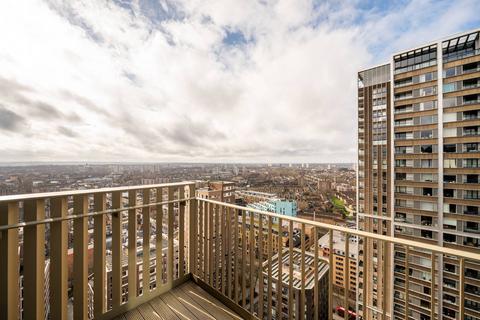 2 bedroom flat to rent, Hewson Way, Elephant and Castle, London, SE17