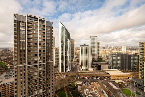 2 bedroom flat to rent, Hewson Way, Elephant and Castle, London, SE17