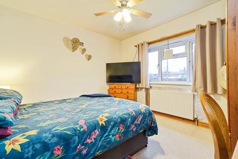 undefined, Cotefields Avenue, Farsley, Pudsey