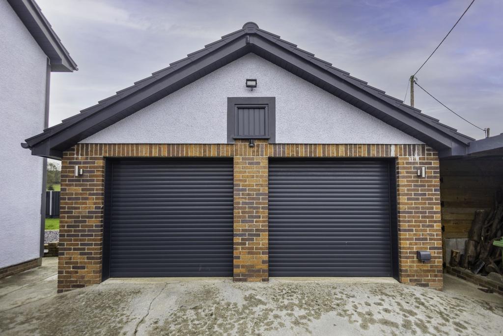Double Garage/Workshop