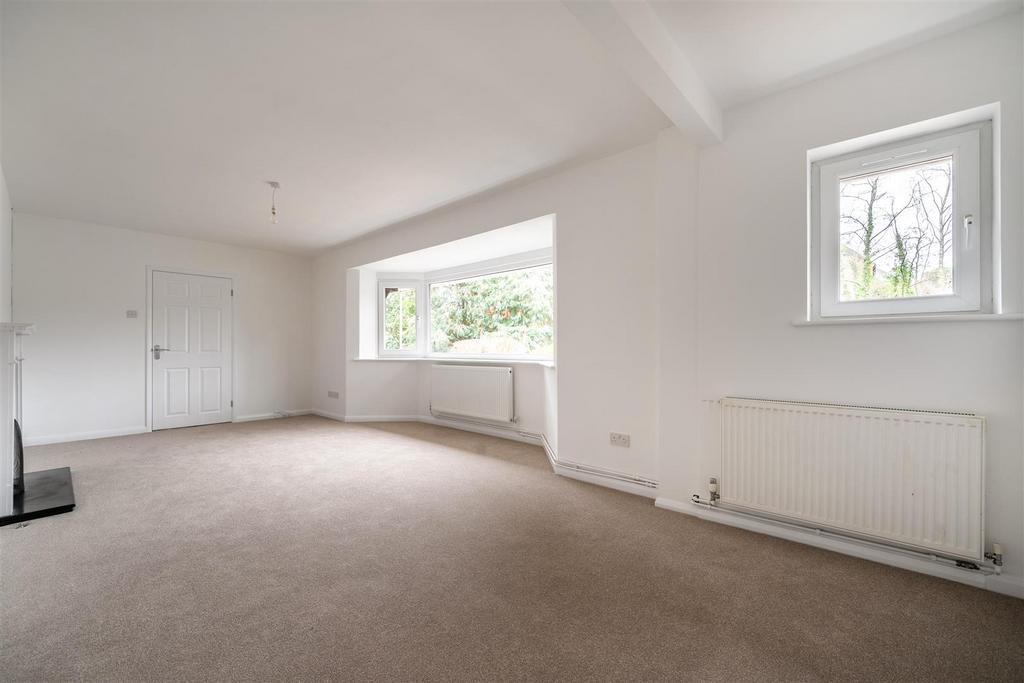 Living Room.jpg
