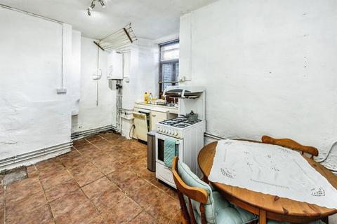4 bedroom terraced house for sale, Athol Mount, Halifax