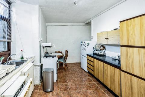 4 bedroom terraced house for sale, Athol Mount, Halifax