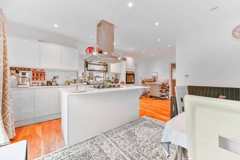 3 bedroom end of terrace house for sale, .Franklin Crescent, Mitcham, CR4
