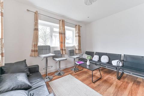 3 bedroom end of terrace house for sale, .Franklin Crescent, Mitcham, CR4