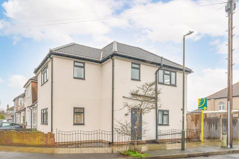 3 bedroom end of terrace house for sale, Franklin Crescent, Mitcham, CR4