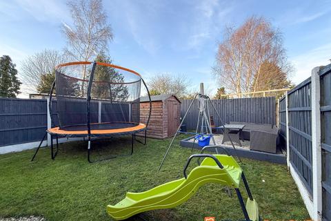 3 bedroom semi-detached house for sale, Birch Road, Balderton NG24