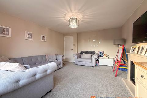 3 bedroom semi-detached house for sale, Birch Road, Balderton NG24